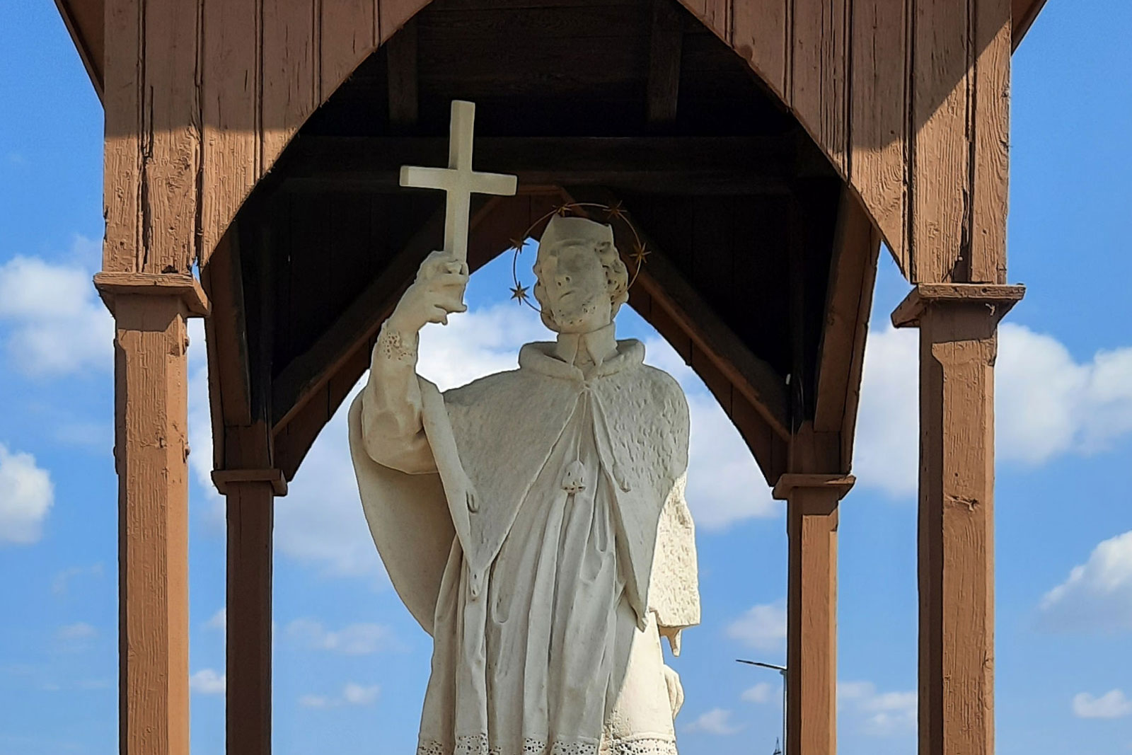 Restaurierung Johannes von Nepomuk auf Sandsteinsockel